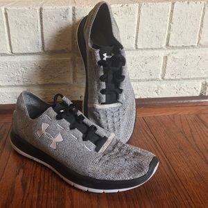 Under Armor Size 9 Charged Sneakers